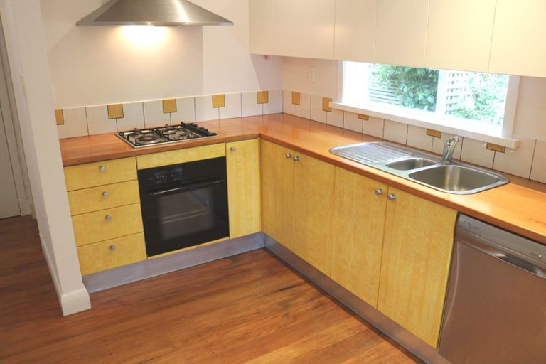 Photo of property in 57 Liardet Street, Vogeltown, Wellington, 6021