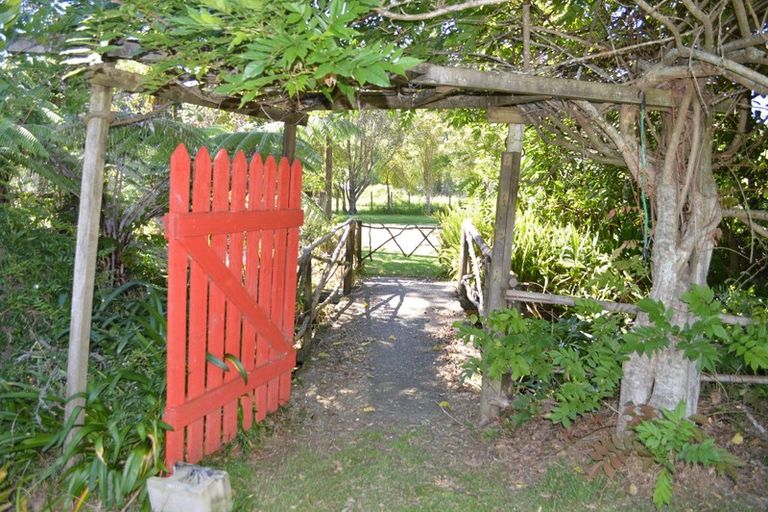 Photo of property in 279 Colville Road, Coromandel, 3584