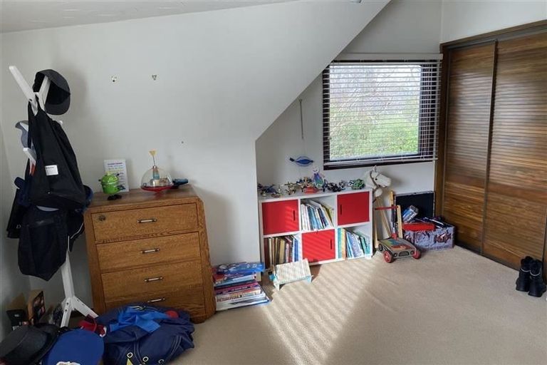 Photo of property in 5a Frith Place, Burnside, Christchurch, 8053