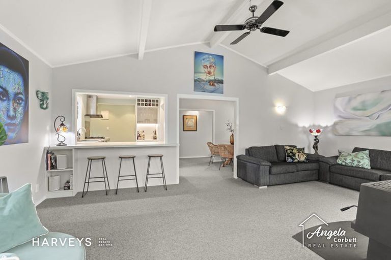 Photo of property in 20 Jillian Drive, Ranui, Auckland, 0612