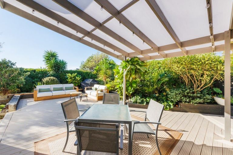 Photo of property in 165 Pacific Drive, Fitzherbert, Palmerston North, 4410