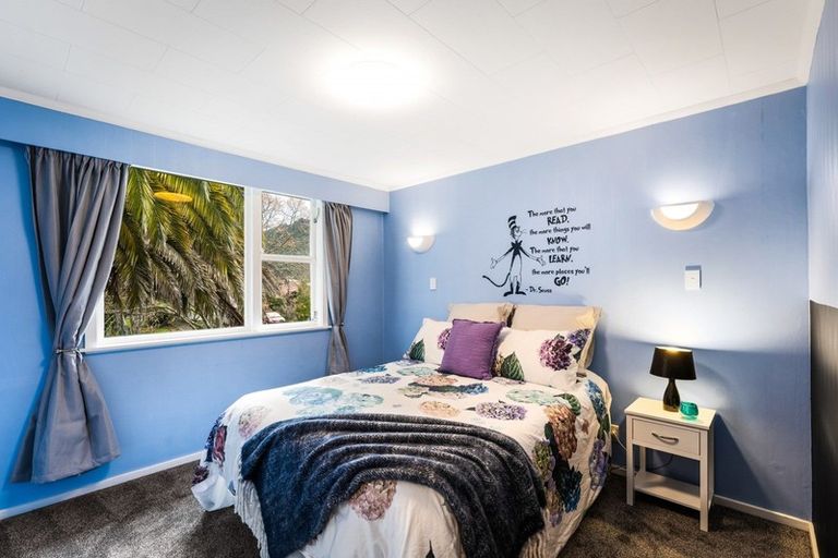 Photo of property in 2 Monterey Place, Totara Park, Upper Hutt, 5018