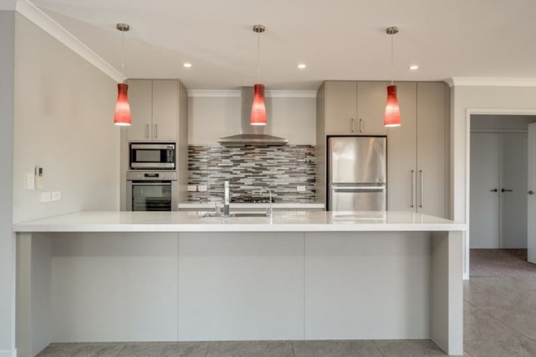 Photo of property in 35 Bryan Gallagher Place, Welcome Bay, Tauranga, 3175