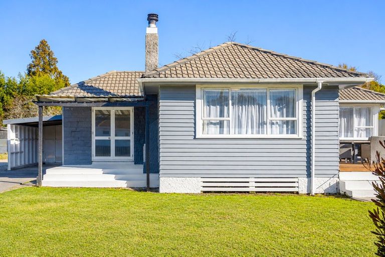 Photo of property in 2 Ngareta Road, Mourea, Rotorua, 3074