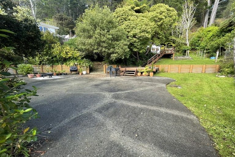 Photo of property in 12 Elmslie Road, Pinehaven, Upper Hutt, 5019