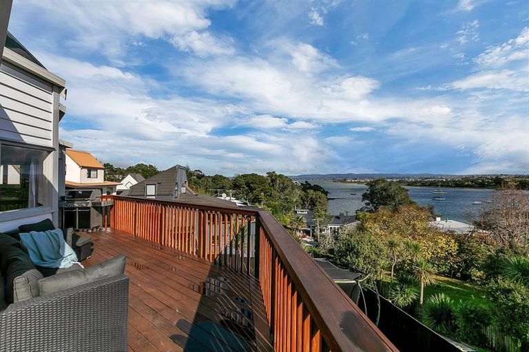 Photo of property in 1/33 Beach Haven Road, Beach Haven, Auckland, 0626