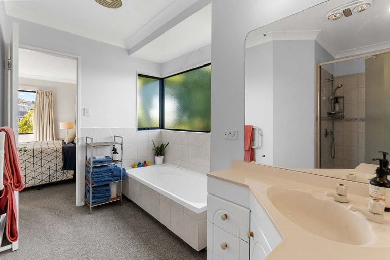 Photo of property in 12 Hall Street, Cambridge, 3434