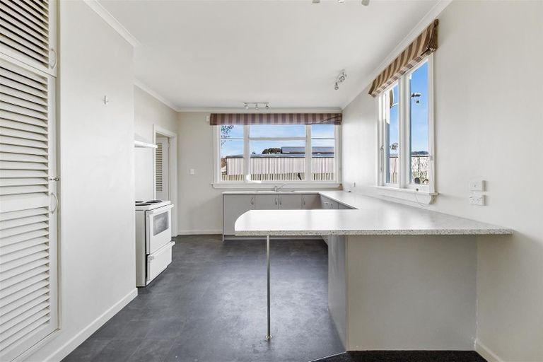 Photo of property in 48 Timaru Road, Waimate, 7924