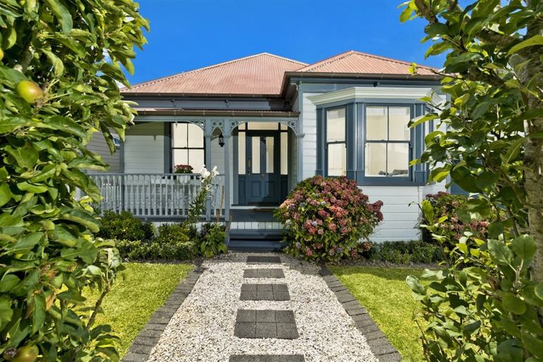 Photo of property in 2/4 Georgia Terrace, Albany, Auckland, 0632