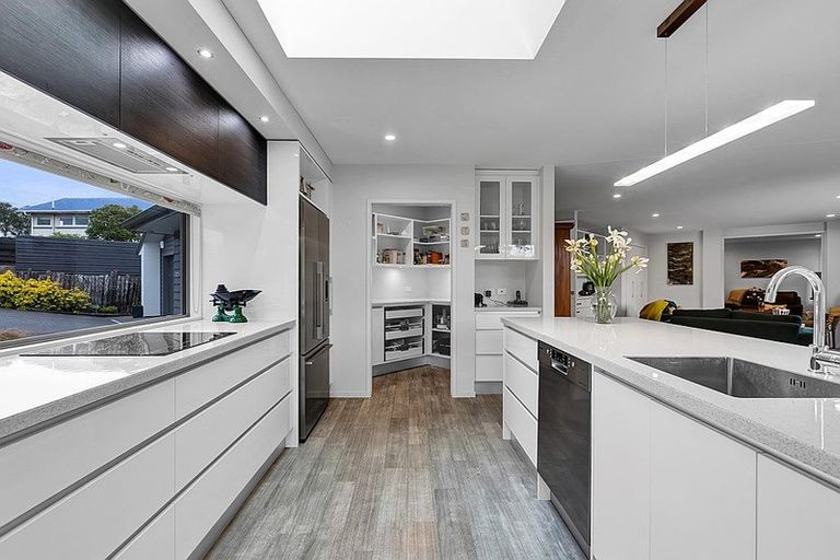 Photo of property in 184b Seaview Road, Westown, New Plymouth, 4310