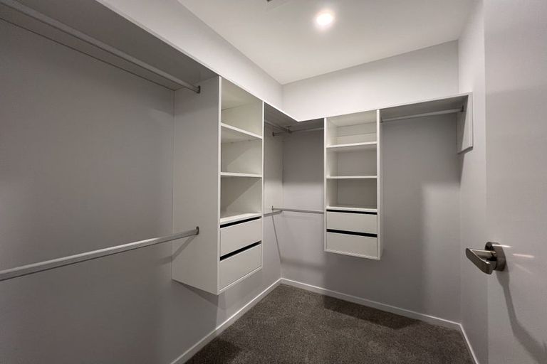 Photo of property in 130d Bradbury Road, Botany Downs, Auckland, 2010