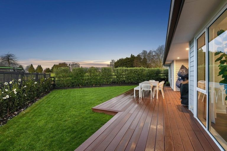 Photo of property in 24 Clifford Close, Leamington, Cambridge, 3432