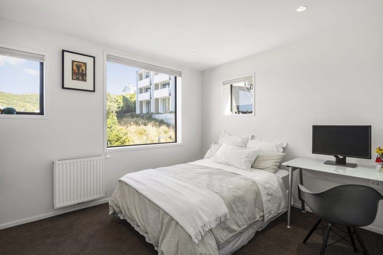 Photo of property in 2 Jean Caldwell Way, Island Bay, Wellington, 6023