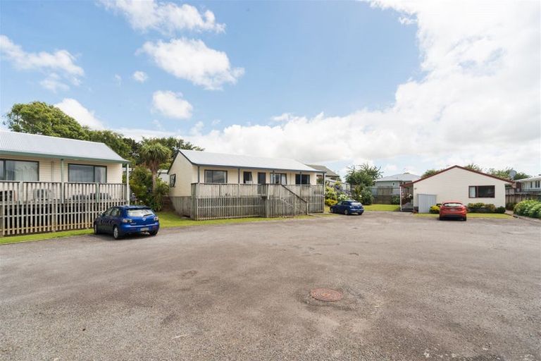 Photo of property in 1-6 Arli Court, Hokowhitu, Palmerston North, 4410