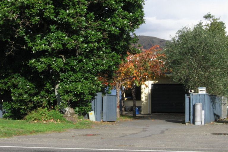 Photo of property in 348 Te Moana Road, Waikanae, 5036