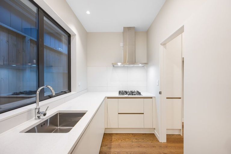 Photo of property in 15 Kumukumu Road, Long Bay, Auckland, 0630