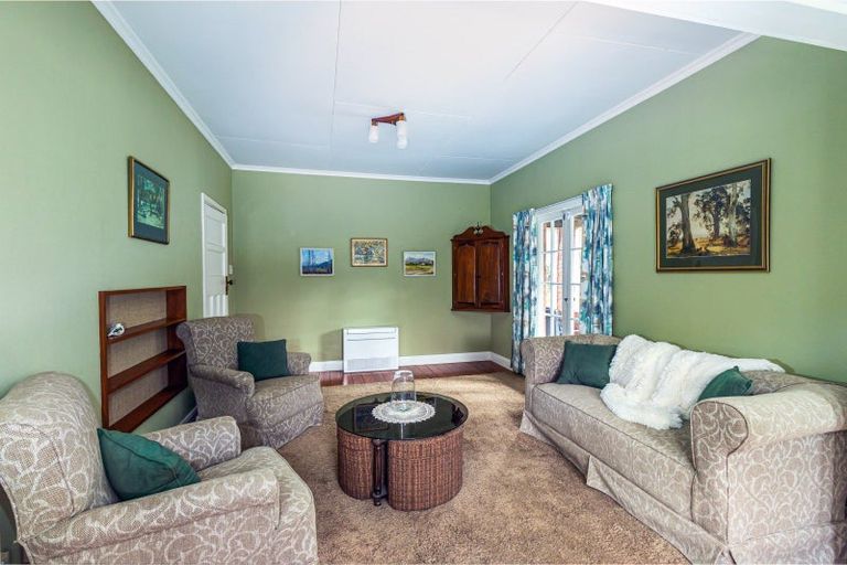 Photo of property in 99 Templer Street, Geraldine, 7992