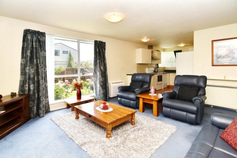 Photo of property in 1/35 Laing Crescent, Heathcote Valley, Christchurch, 8022