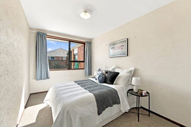 Photo of property in 2/281 Sawyers Arms Road, Bishopdale, Christchurch, 8053