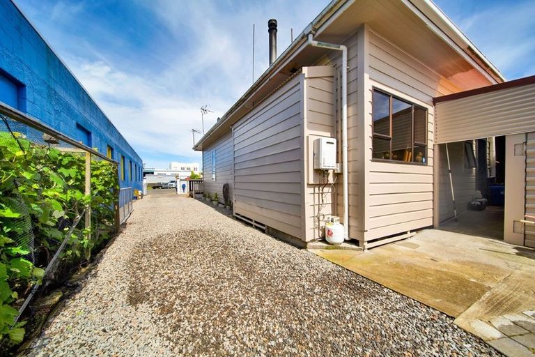 Photo of property in 142 Juliet Street, Stratford, 4332