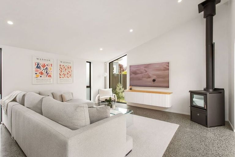 Photo of property in 98 Osborne Street, Waltham, Christchurch, 8011