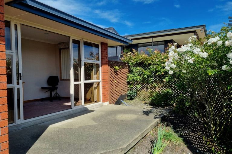 Photo of property in 24 Aotea Crescent, Gore, 9710