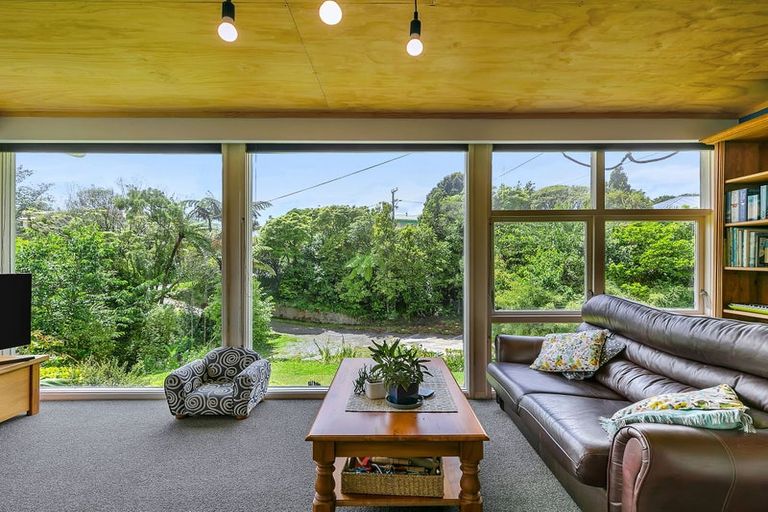 Photo of property in 4 Stephen Street, Tawa, Wellington, 5028