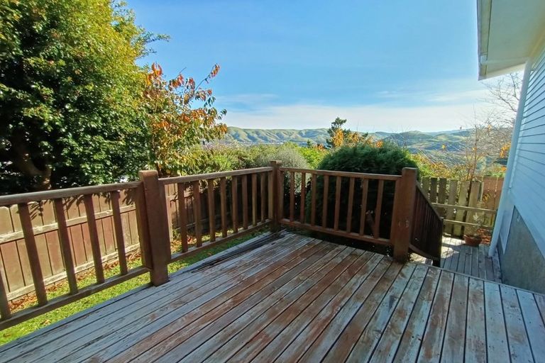 Photo of property in 125 Mark Avenue, Grenada Village, Wellington, 6037