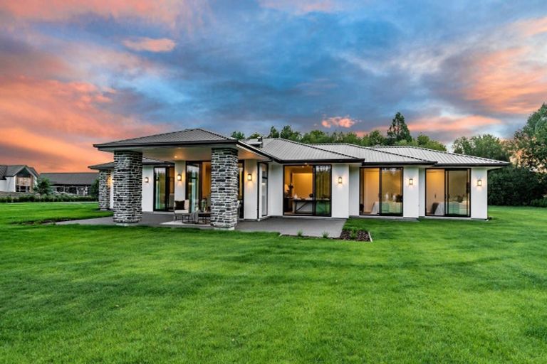 Photo of property in 21 Classiebawn Lane, Prebbleton, 7676