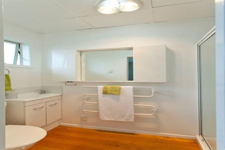 Photo of property in 17 Pandora Place, Pakuranga, Auckland, 2010