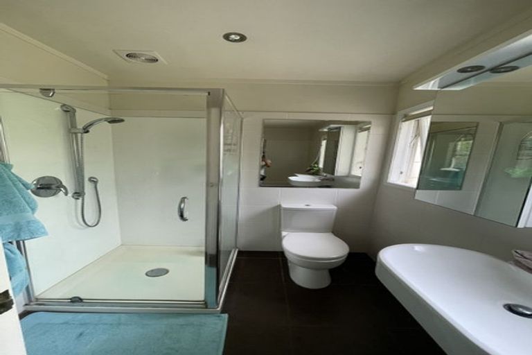 Photo of property in 42 Oaktree Avenue, Browns Bay, Auckland, 0630