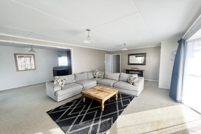 Photo of property in 12b Oleander Place, Bell Block, New Plymouth, 4312