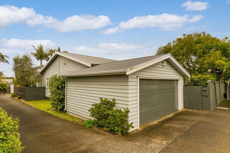 Photo of property in 47 Moa Road, Point Chevalier, Auckland, 1022