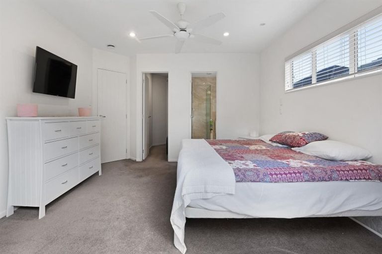 Photo of property in 75 Fairview Avenue, Fairview Heights, Auckland, 0632