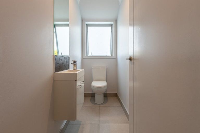 Photo of property in 30 Freedom Drive, Kelvin Grove, Palmerston North, 4414