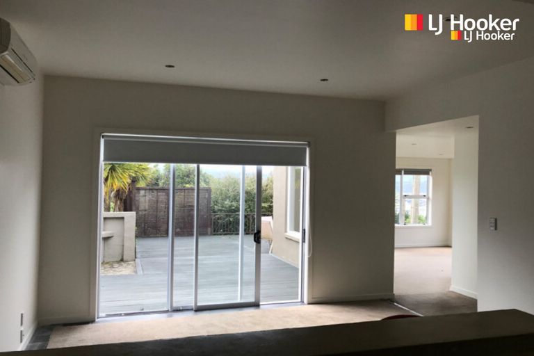 Photo of property in 27 Earls Road, Saint Clair, Dunedin, 9012