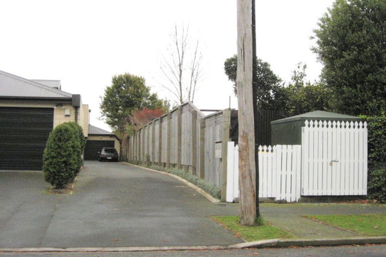 Photo of property in 43 Eversleigh Street, St Albans, Christchurch, 8014
