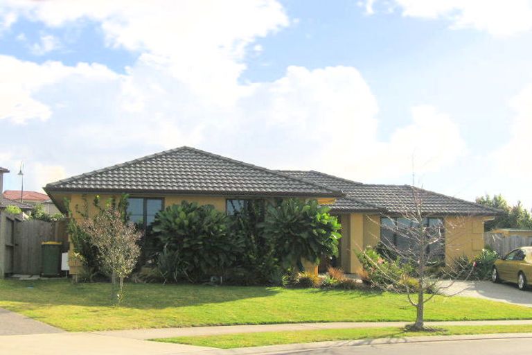 Photo of property in 10 Adrigole Place, East Tamaki, Auckland, 2013
