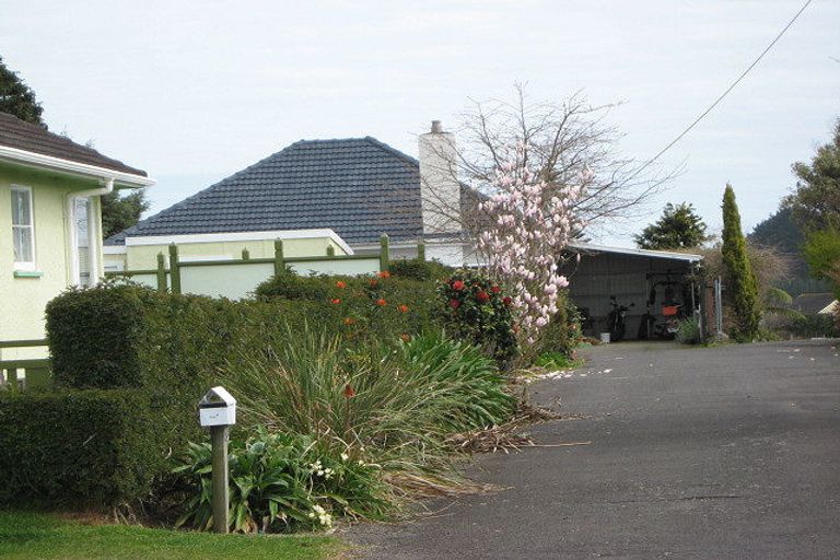 Photo of property in 124a Seaview Road, Westown, New Plymouth, 4310