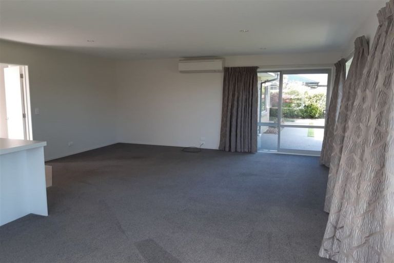 Photo of property in 3 Bradwell Crescent, Halswell, Christchurch, 8025