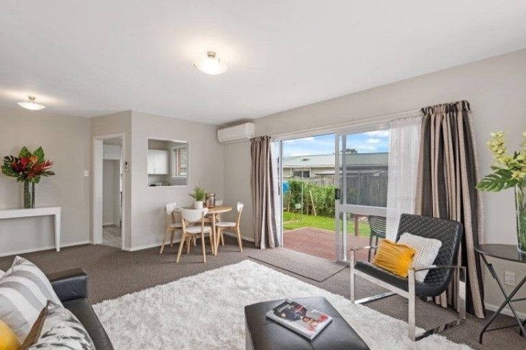 Photo of property in 2/166 Halswell Road, Hillmorton, Christchurch, 8025