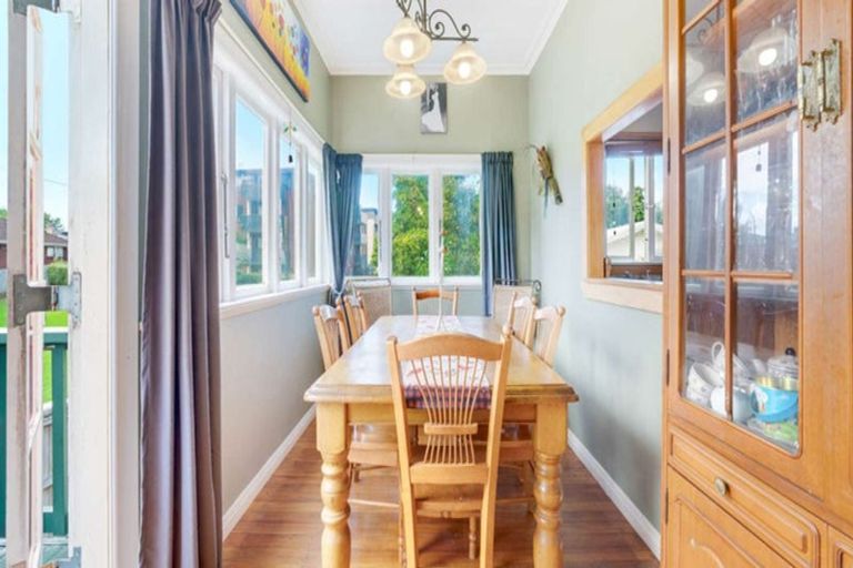 Photo of property in 1/35 Halver Road, Hillpark, Auckland, 2102