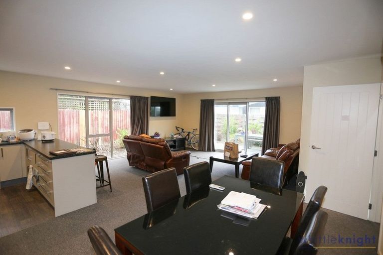 Photo of property in 2/24a Bowen Street, Upper Riccarton, Christchurch, 8041