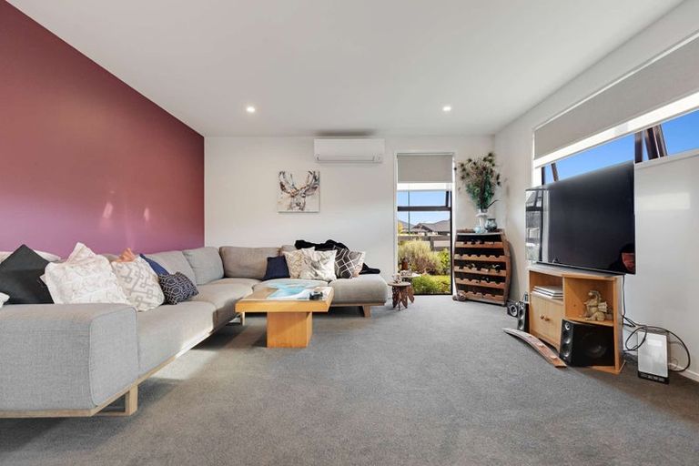 Photo of property in 30 Hayward Place, Ohauiti, Tauranga, 3112