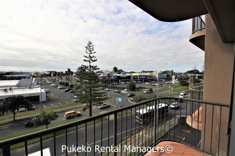 Photo of property in The Rennaissance, 3d/18 Ronwood Avenue, Manukau, Auckland, 2104