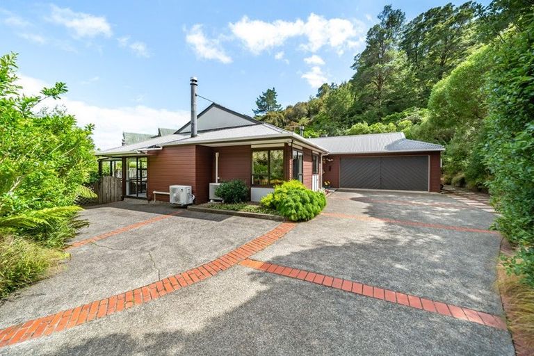 Photo of property in 95 Tawhai Street, Stokes Valley, Lower Hutt, 5019