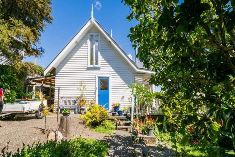 Photo of property in 4 Watson Street, Akaroa, 7520