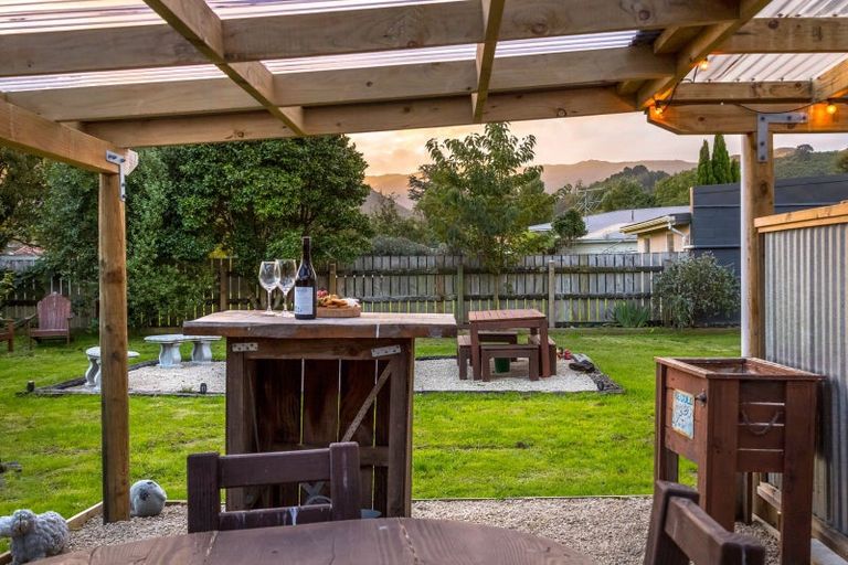 Photo of property in 32 William Benton Street, Featherston, 5710