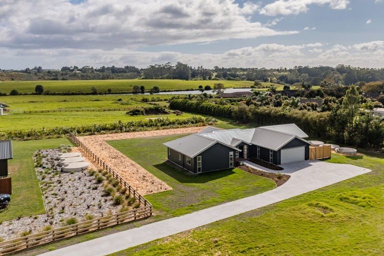 Photo of property in 6 The Lakes Drive, Kerikeri, 0230