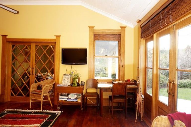 Photo of property in 126 Awai Road, Tarurutangi, New Plymouth, 4372